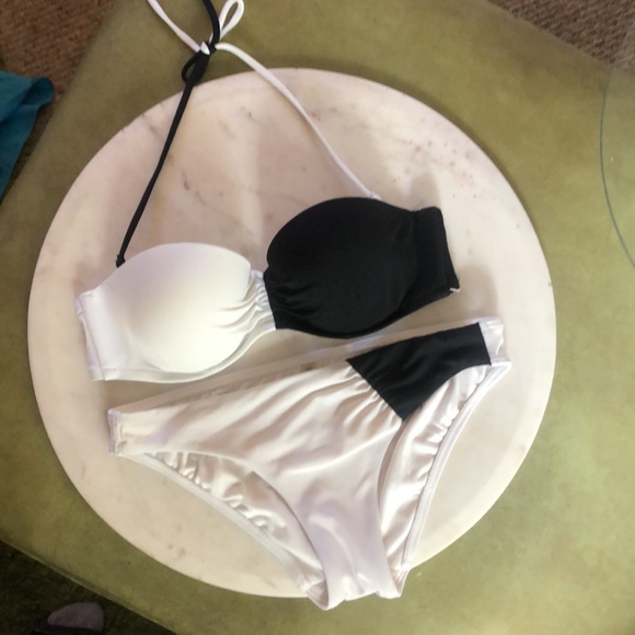 😎 🖤 VS Bikini 🖤 - Picture 8 of 10